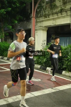 Runner Photo 4209602