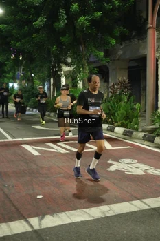 Runner Photo 4209609