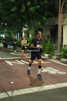 Runner Photo 4209610