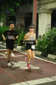 Runner Photo 4209611