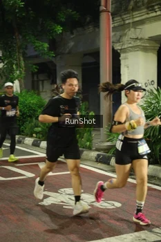Runner Photo 4209612