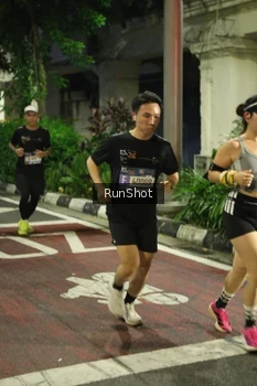 Runner Photo 4209614