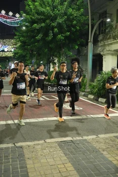 Runner Photo 4209694