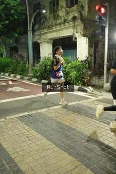 Runner Photo 4209715