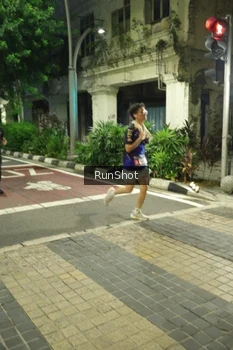 Runner Photo 4209718