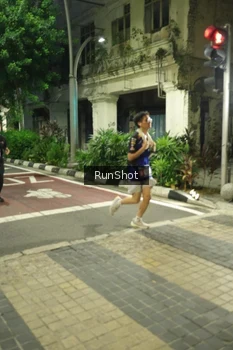 Runner Photo 4209719