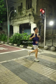 Runner Photo 4209725