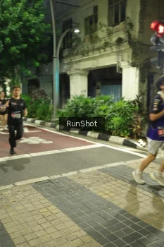 Runner Photo 4209728