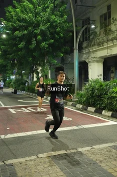 Runner Photo 4209732