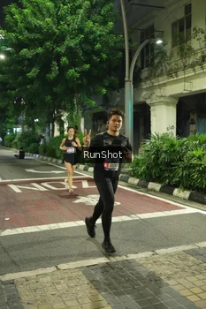 Runner Photo 4209736