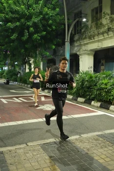 Runner Photo 4209737