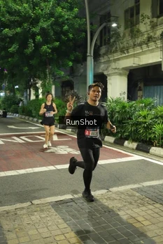 Runner Photo 4209740