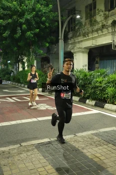 Runner Photo 4209741