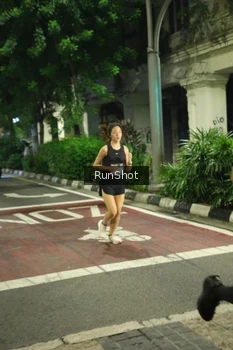 Runner Photo 4209744