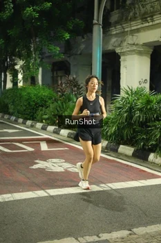 Runner Photo 4209746