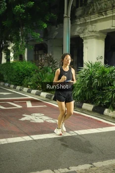 Runner Photo 4209747