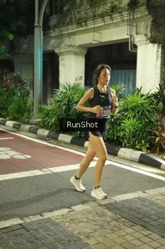 Runner Photo 4209757