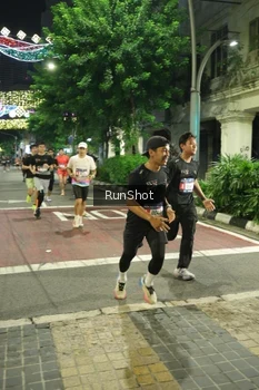 Runner Photo 4209789