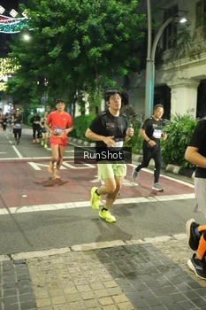 Runner Photo 4209829