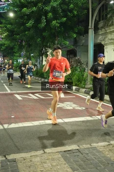 Runner Photo 4209842
