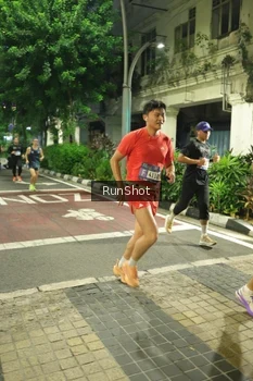 Runner Photo 4209853
