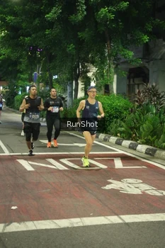 Runner Photo 4209858