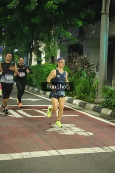 Runner Photo 4209866