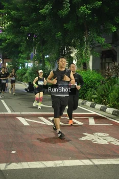 Runner Photo 4209878