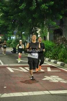 Runner Photo 4209887