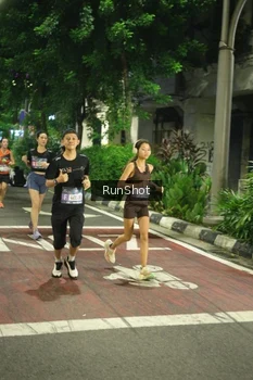 Runner Photo 4209916