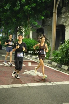 Runner Photo 4209918