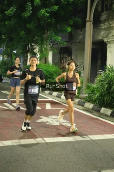Runner Photo 4209920