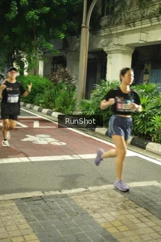 Runner Photo 4209952