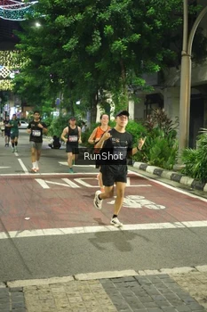 Runner Photo 4209953