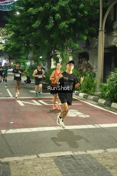 Runner Photo 4209957