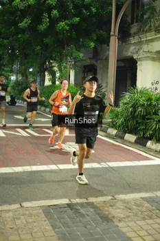 Runner Photo 4209967