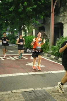 Runner Photo 4209972