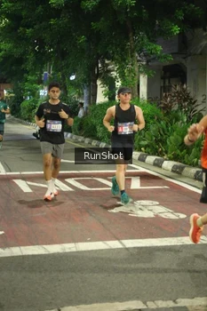 Runner Photo 4209981