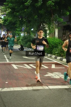 Runner Photo 4209992
