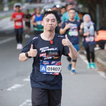 Runner Photo 42100