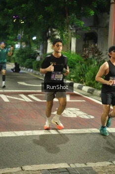 Runner Photo 4210000