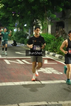 Runner Photo 4210002
