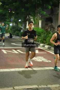 Runner Photo 4210003