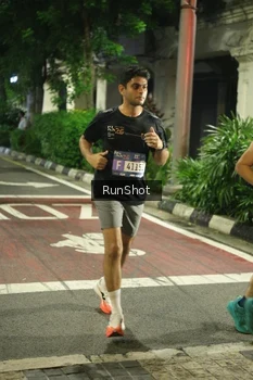 Runner Photo 4210008
