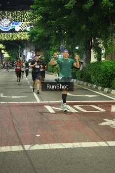 Runner Photo 4210017