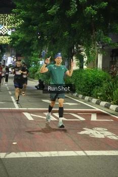Runner Photo 4210022