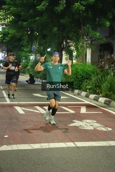 Runner Photo 4210028