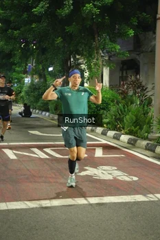 Runner Photo 4210031
