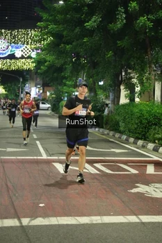 Runner Photo 4210045