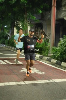 Runner Photo 4210066